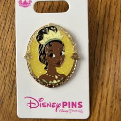 2023 Disney Parks Tiana  Princess Photo Collection Pin.  Brand new on original card.  Smoke free home  Will combine listings before purchase to save o