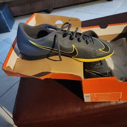Nike Vapor 12