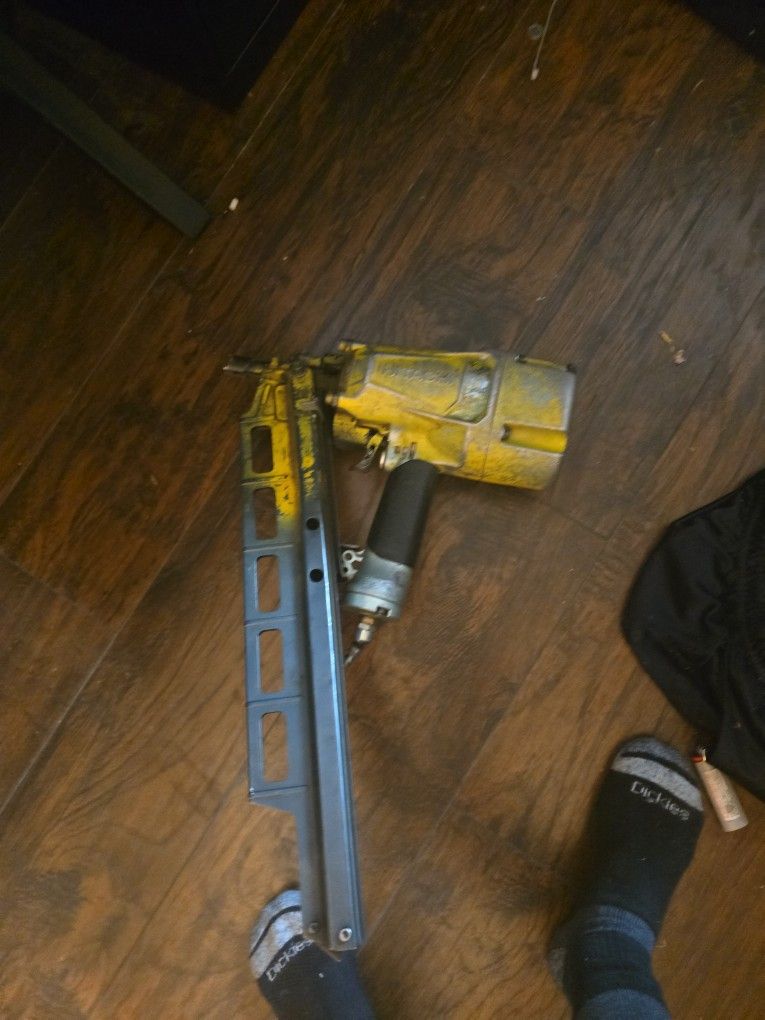 Hitachi Nail Gun