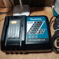 Makita 18 Volt Charger
