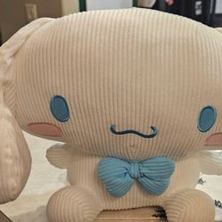 Giant Cinnomenrol Plush