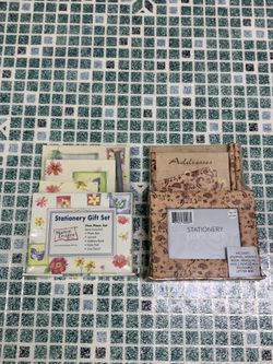 2 Stationary Gift Sets