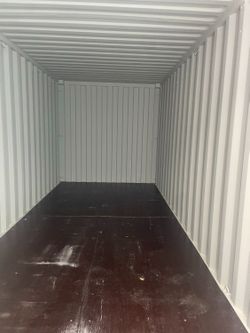 WIND & WATERTIGHT 20’ & 40’ SHIPPING CONTAINERS!