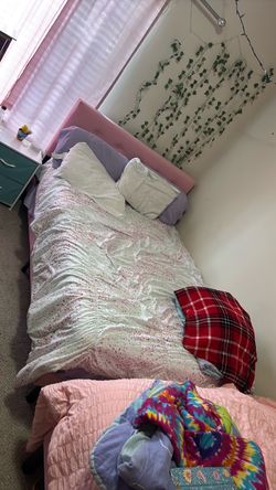 Full size pink bed & mattress