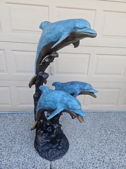 Bronze Dolphins fountain 