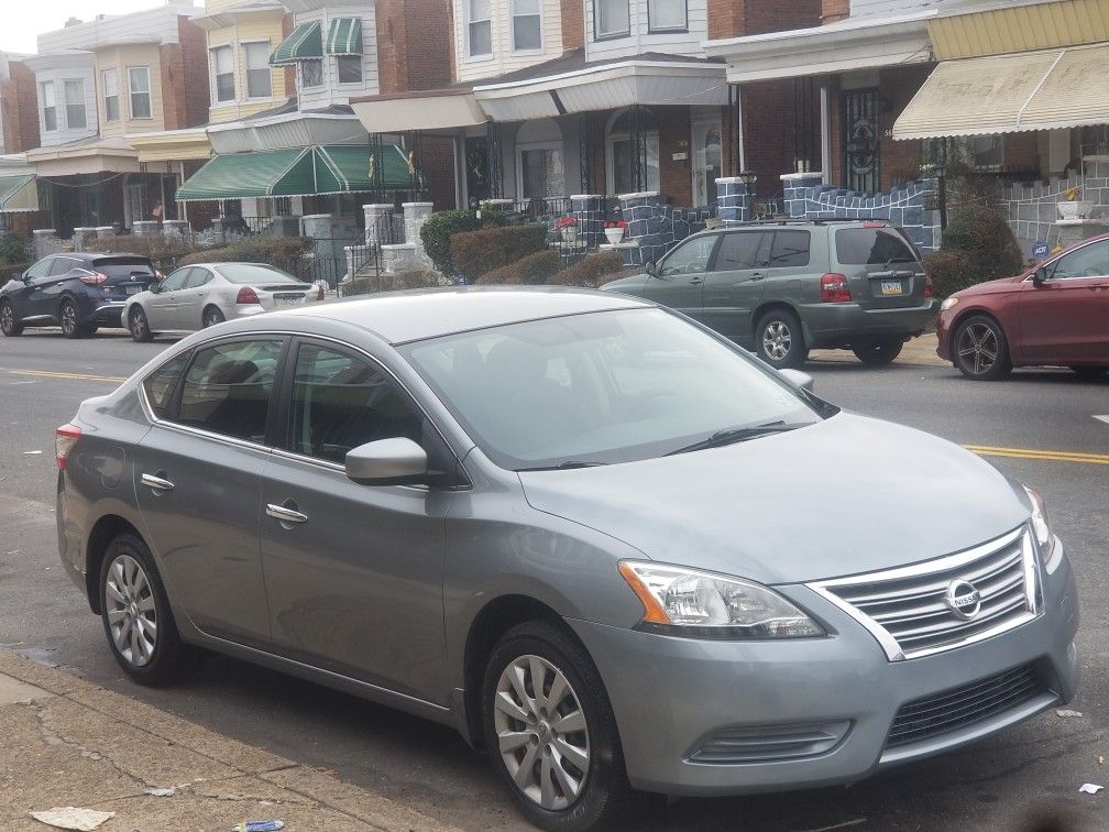 2014 NISSAN SENTRA ONLY 68,000 MILES!! RUNS BEAUTIFUL, NEW TIRES, EXTREMELY CLEAN, GREAT ON GAS, VERY RELIABLE!! ONLY $4900 OBO