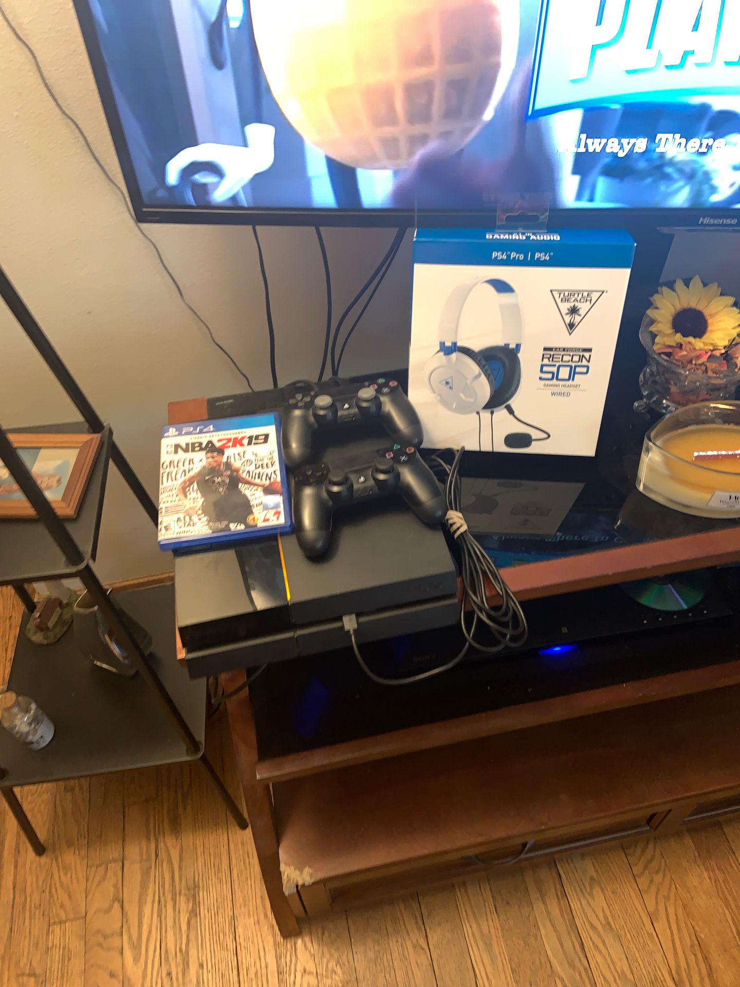 PS4 w/ 2 controllers