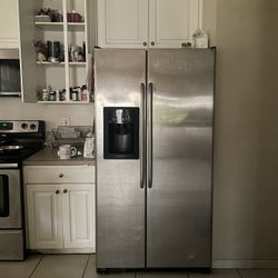 Fridge, Stove And Microwave 