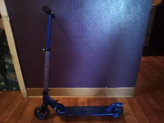 Halo Rise Above Above Candy Crown Premium Inline Scooter In Blue Features