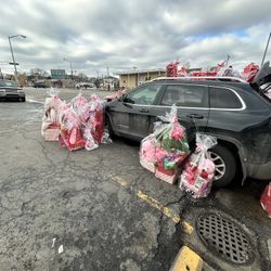 Valentines Baskets 40$-200$