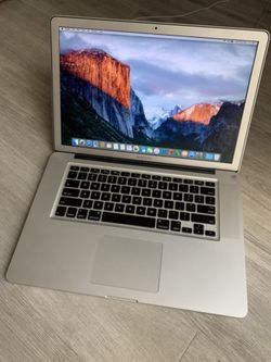 MacBook Pro 15” i7 256gb SSD
