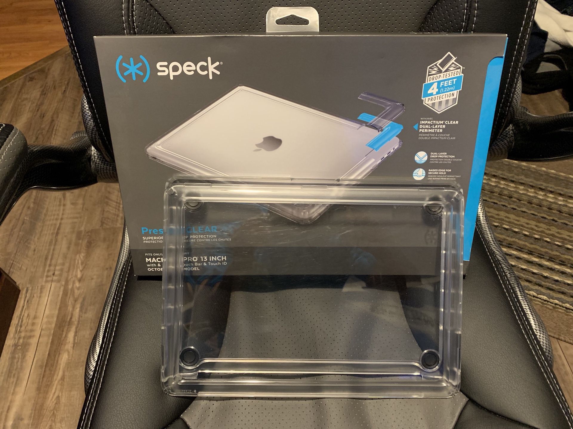 Speck Presidio clear case for 2017 MacBook Pro