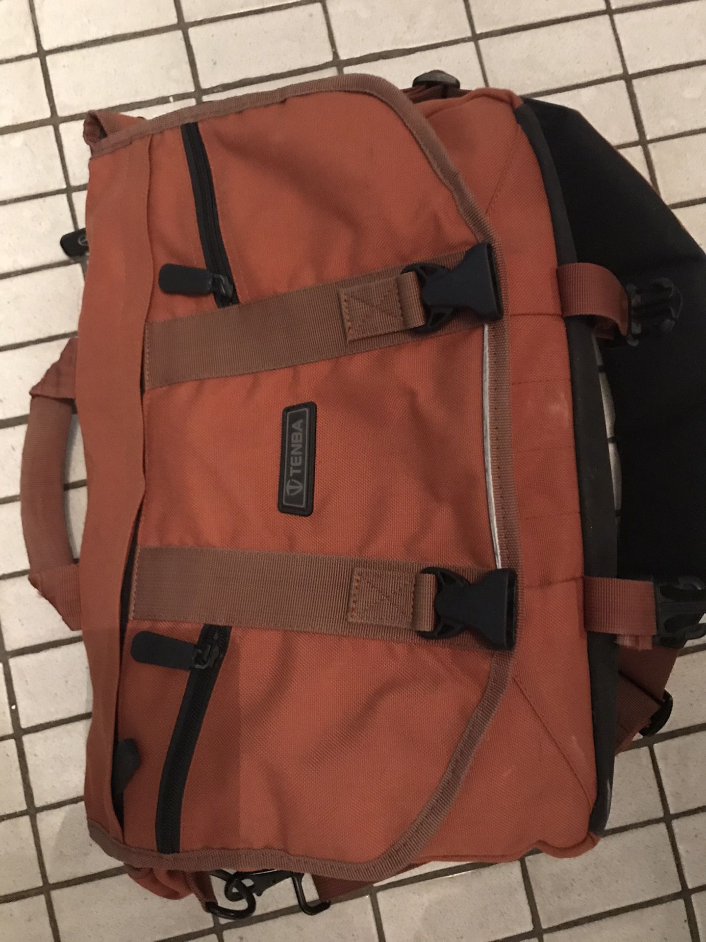 Tenba messenger bag camera bag
