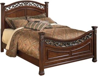 Signature Design by Ashley Leahlyn Queen Panel Bed