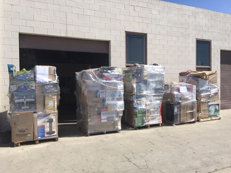 Wholesale Amazon Truckloads and Pallets