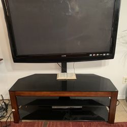 Sanyo 54” TV With Stand/ Tv Remote