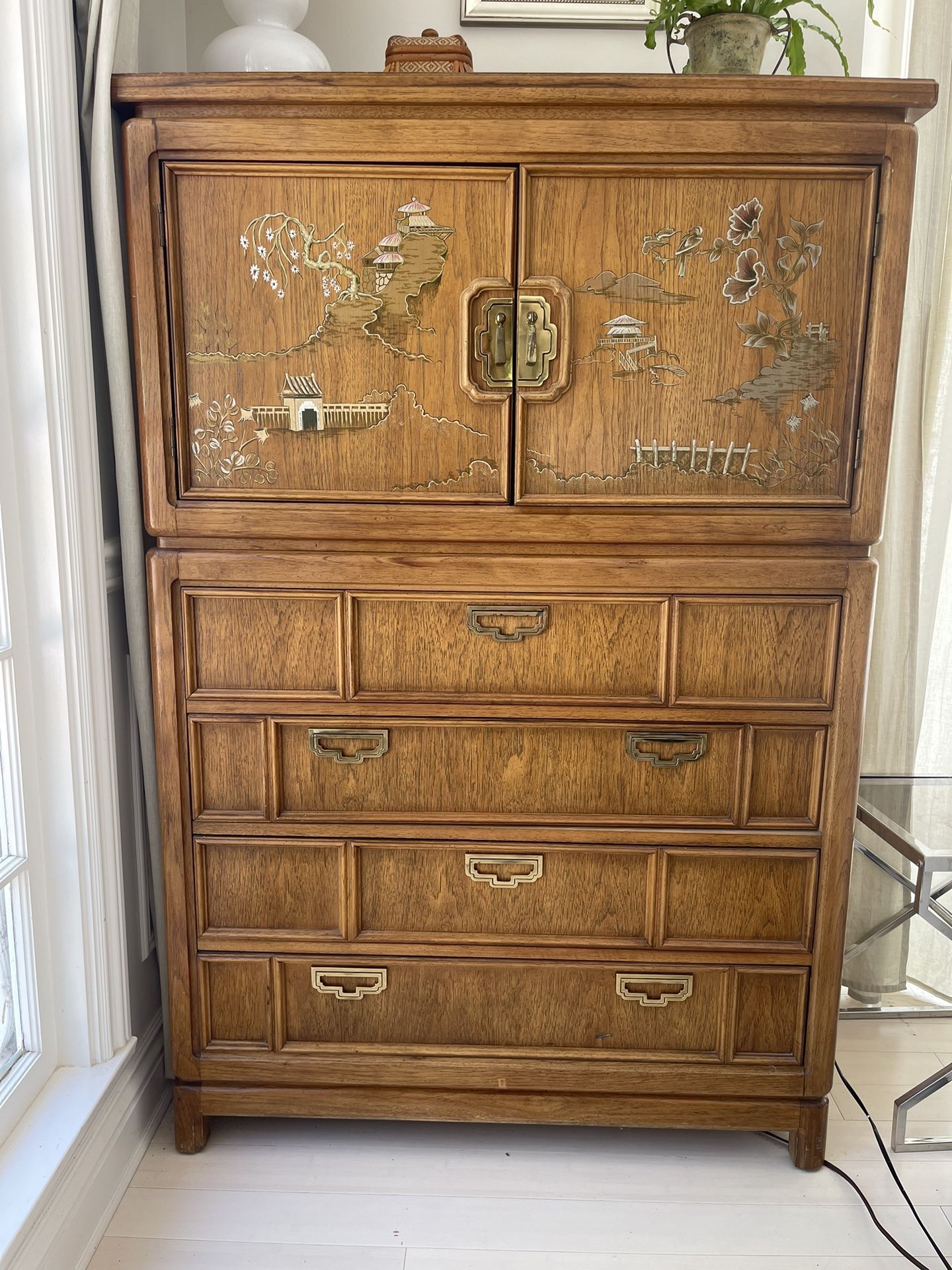 Vintage Amazing Chinoiserie Tall Great Condition