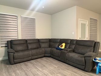 Zakary Power Reclining Sectional 6 Piece
