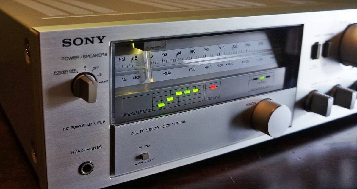 Sony STR-V25 Stereo Receiver - Just Serviced