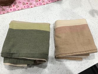 Square Table Linen/ Mantel Cuadrado