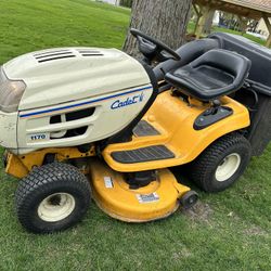 Cub Cadet 1170 Lawn Tractor 