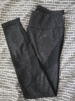 *LIKE NEW* Zella Black Geo Full Length Leggings Tights