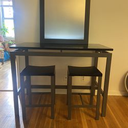 6 Piece table w/ matching mirror (not attached)