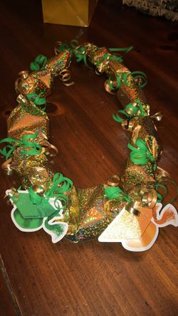 Graduation leis