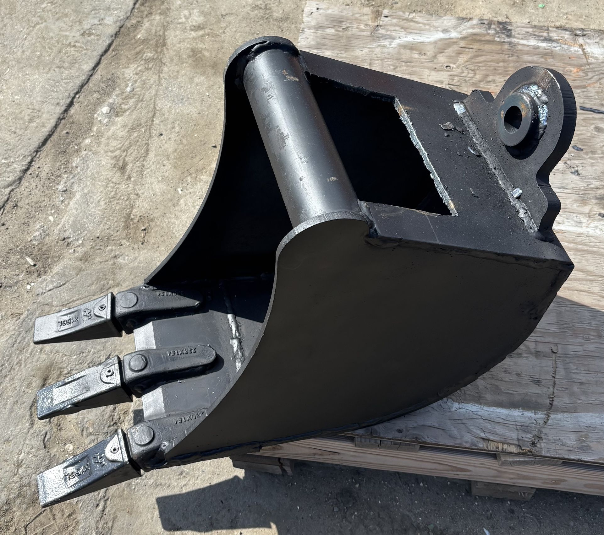 12” Mini Excavator Bucket