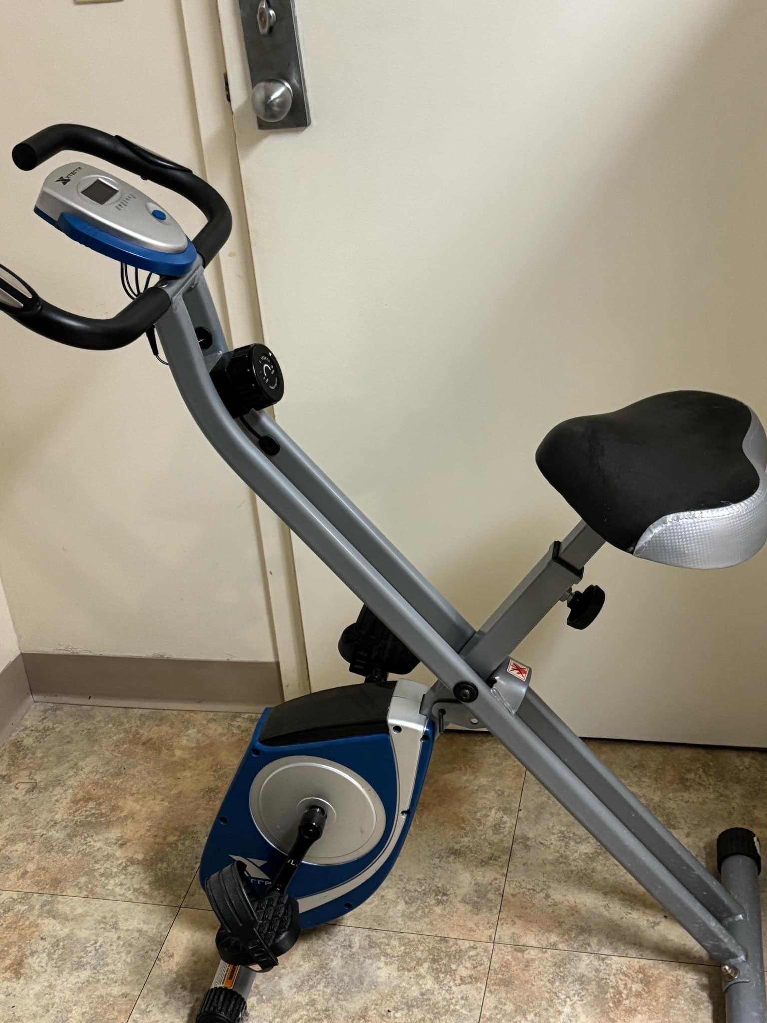 Xterra Fitness FB150 folding exercise bike