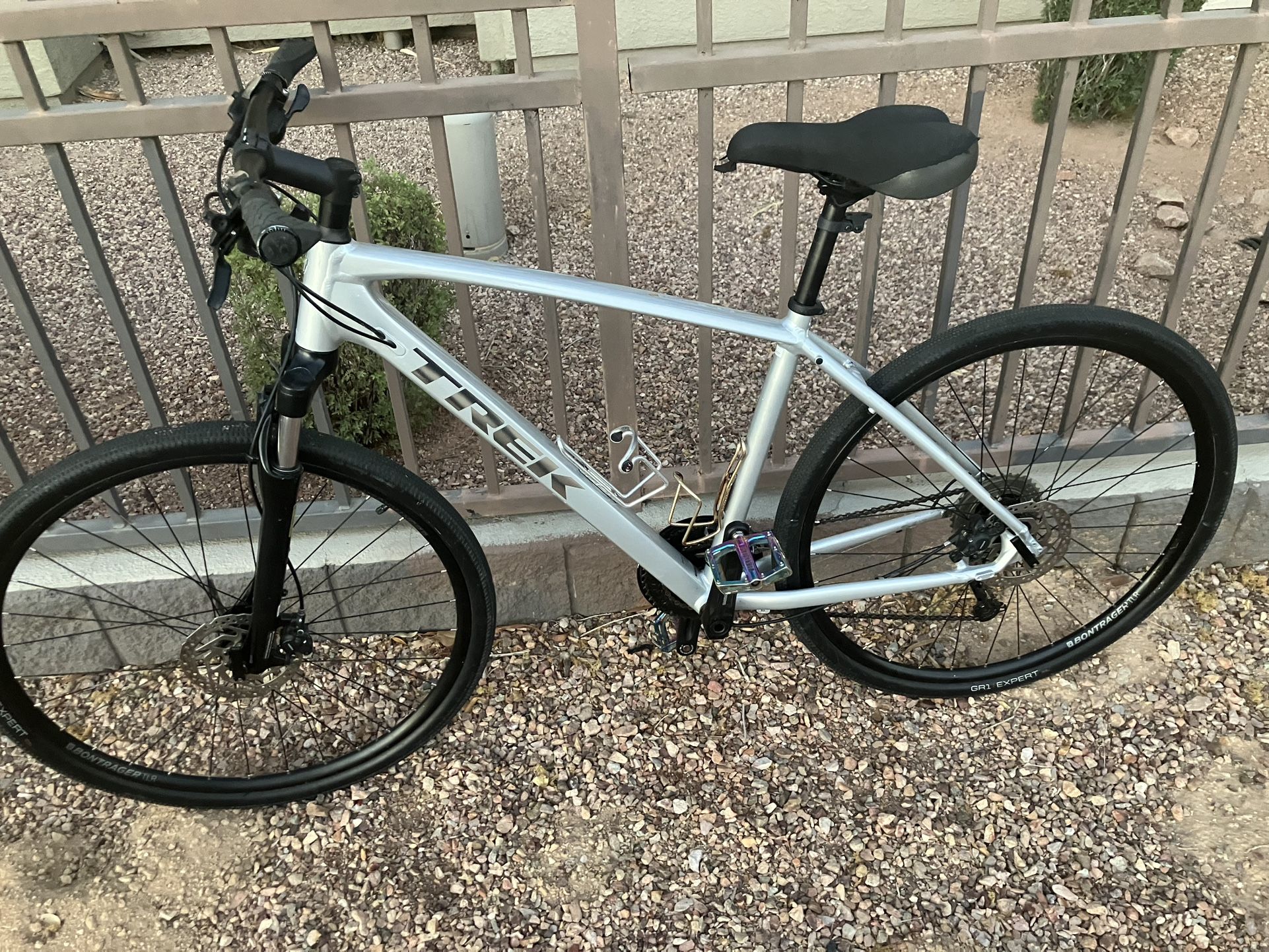 2024 Trek Dual Sport 3 Size Large! Cheap
