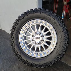 20" KMC 552 w/ 35x12.50R20 Mickey Thompson MT tires