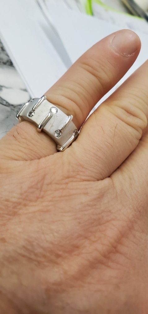 Unique Silver Band Ring With White Topaz Stones 
