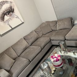 Gray 2-piece Sectional 