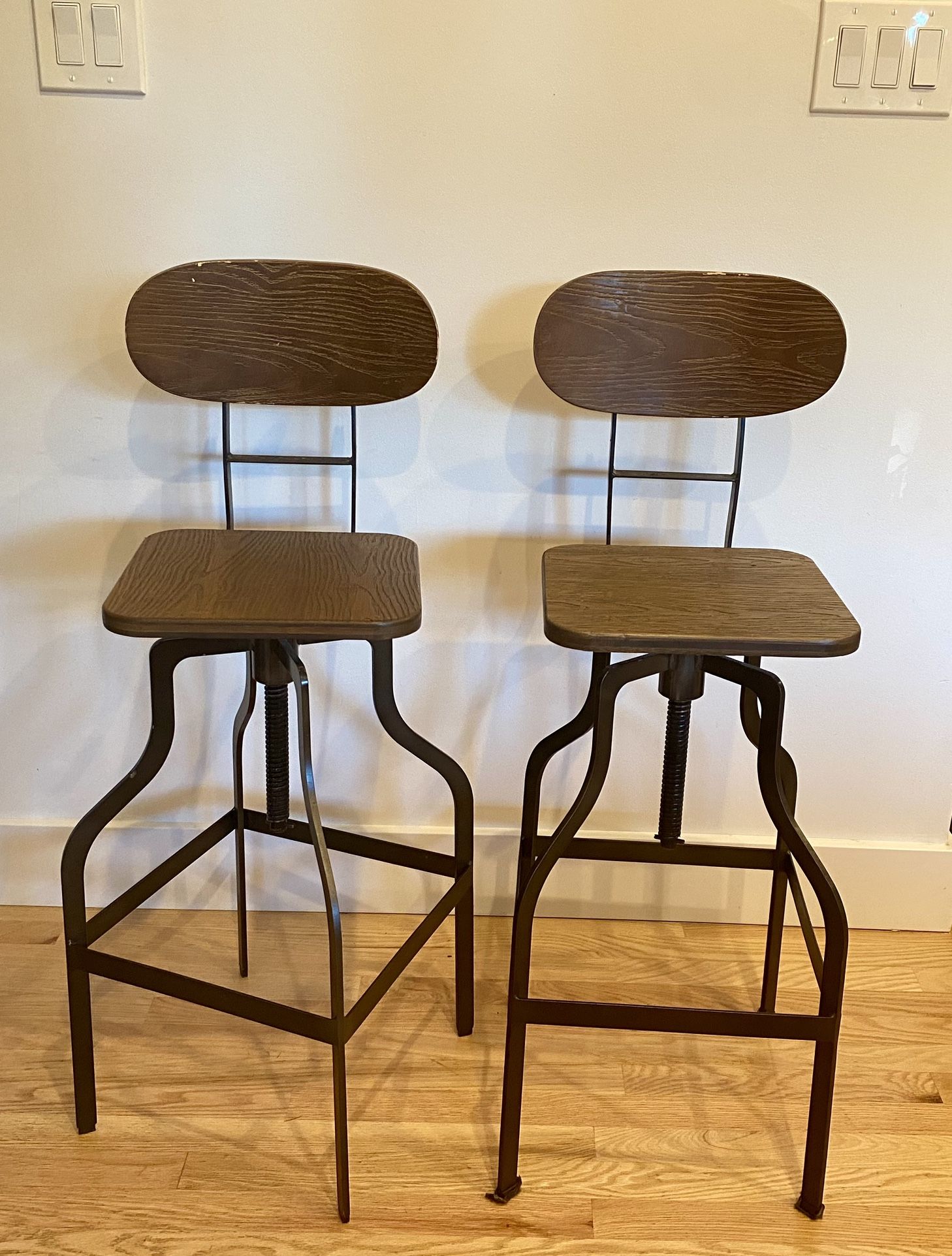 2 Counter Height Stools