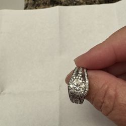 14k White Gold Round Brilliant 1.27 CaratRing