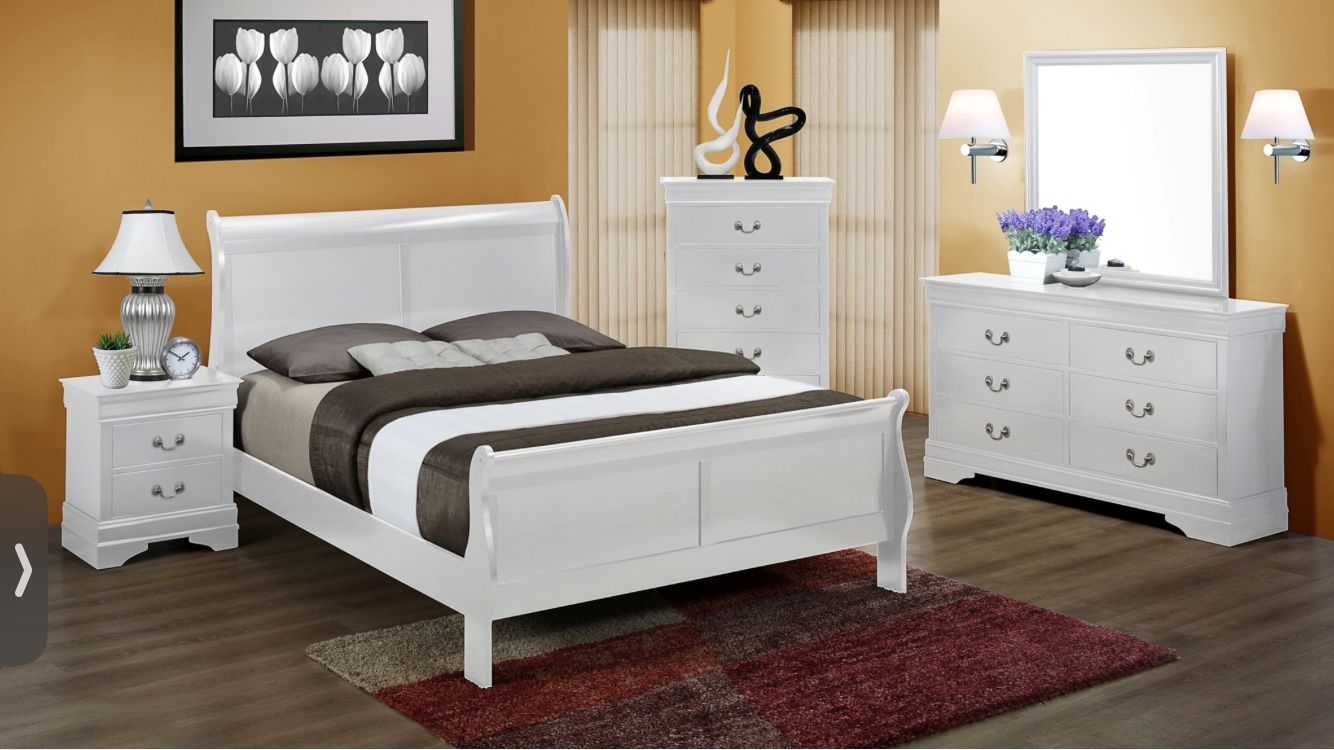 Classic White Full Or Queen Bedroom Set