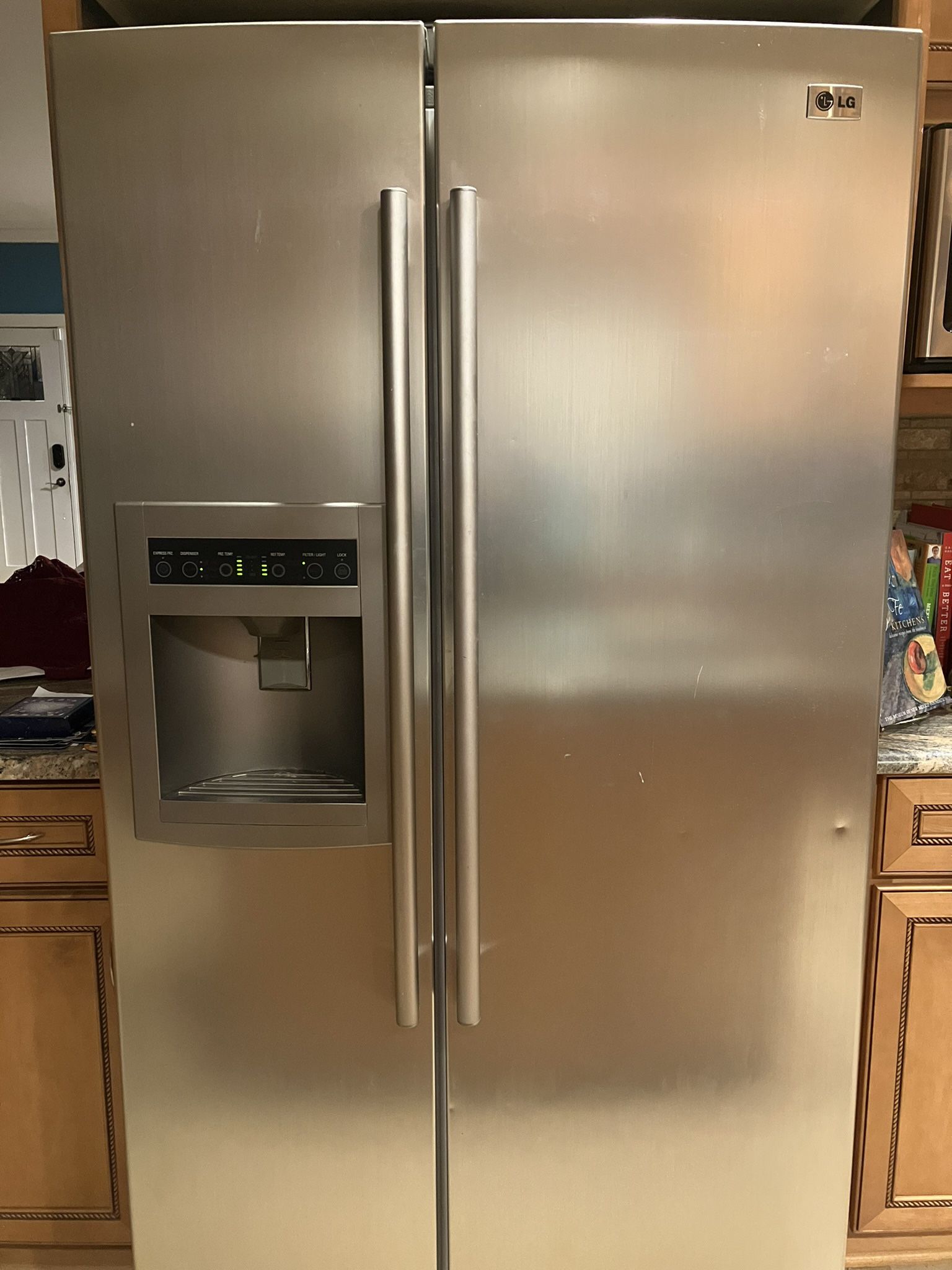 LG Stainless Steel Side By Side Refrigerator/Freezer With Water Filter- 36”
