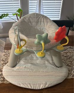 Infant floor seat