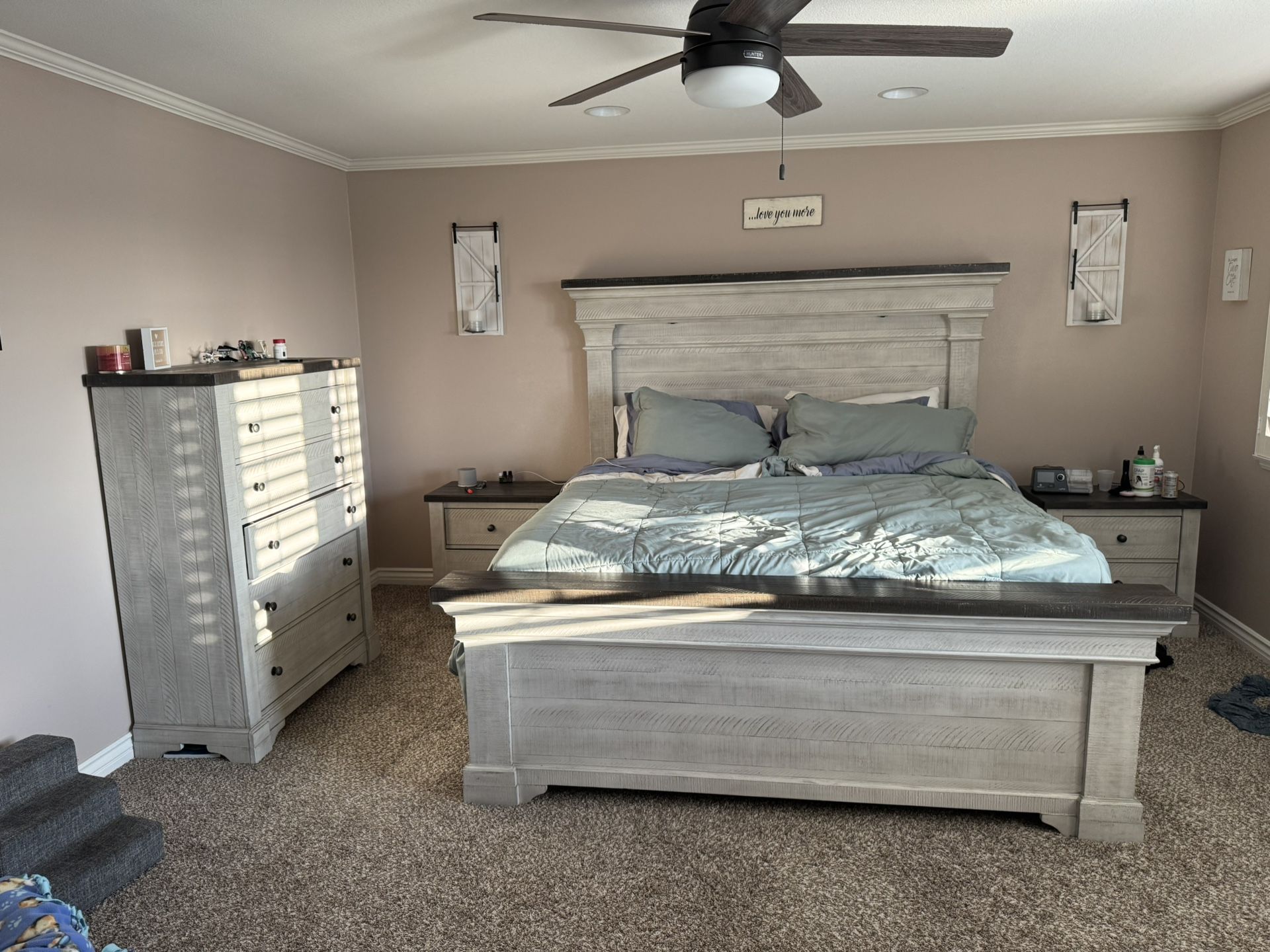 Farmhouse Style King Size Bedroom Set