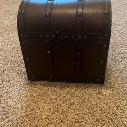 Decorative Trunk