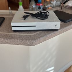 Xbox One S (6)