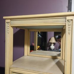 Vintage-styley Lingerie Chest