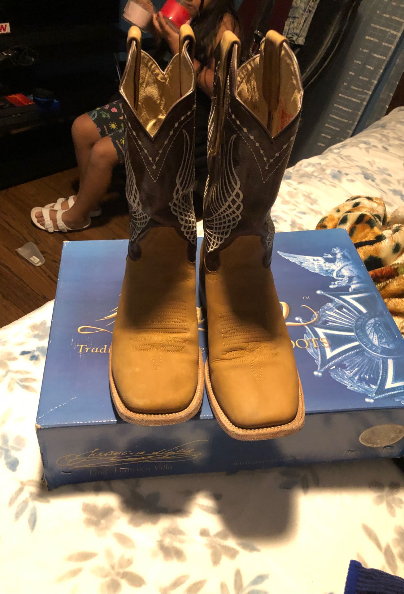 Boots for sale size 9 men’s