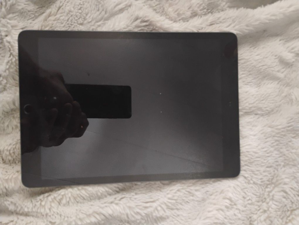 iPad Os 9th Gen WiFi Cellular
