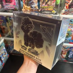 Pokémon TCG 2022 Silver Tempest Elite Trainer Box - Factory Sealed