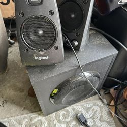 Logitec desk speakers