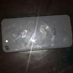 iPhone 8 Cracked Screen