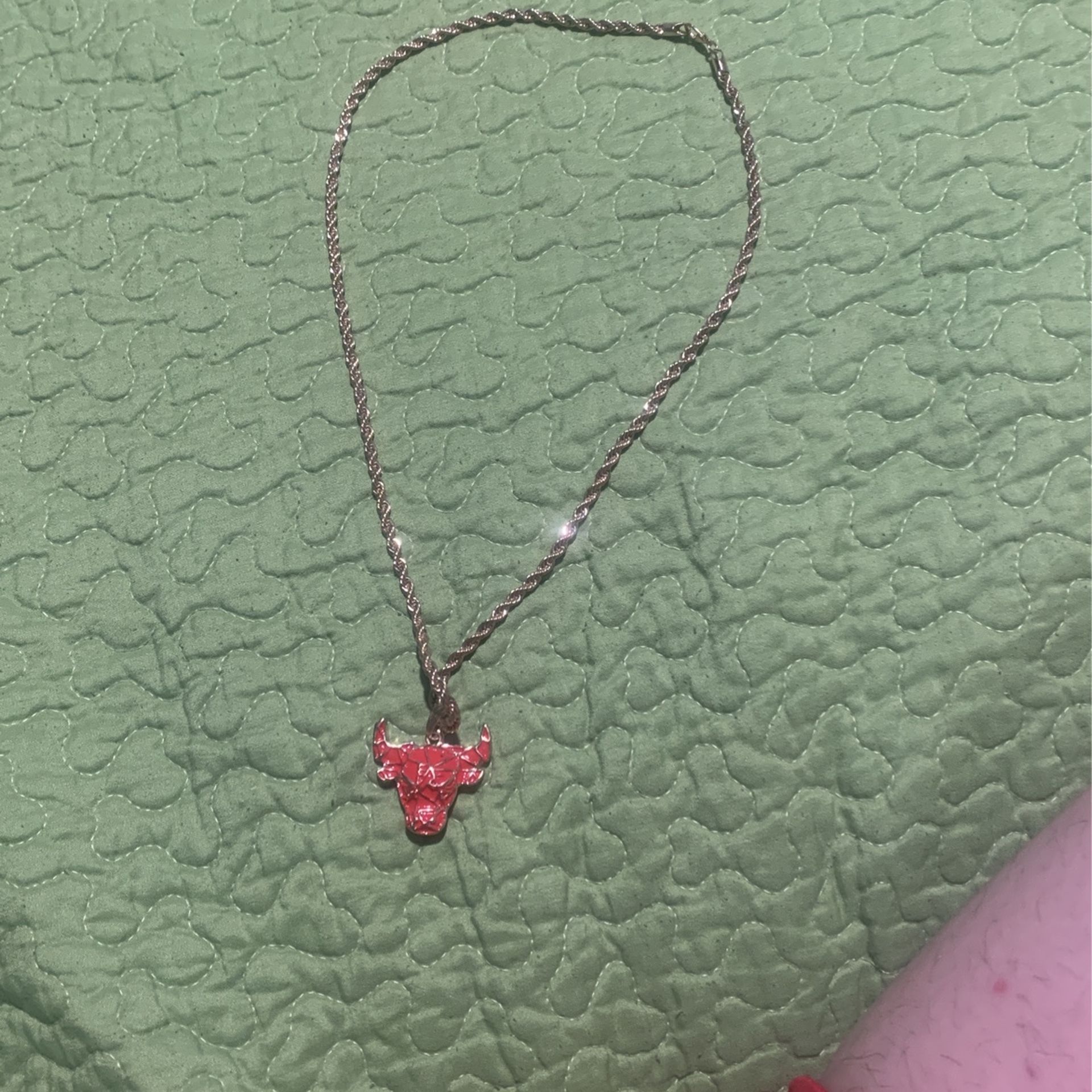 gold chicago bulls chain