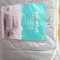 NEW PILLOWFORT COMFTER SET SIZE TWIN 